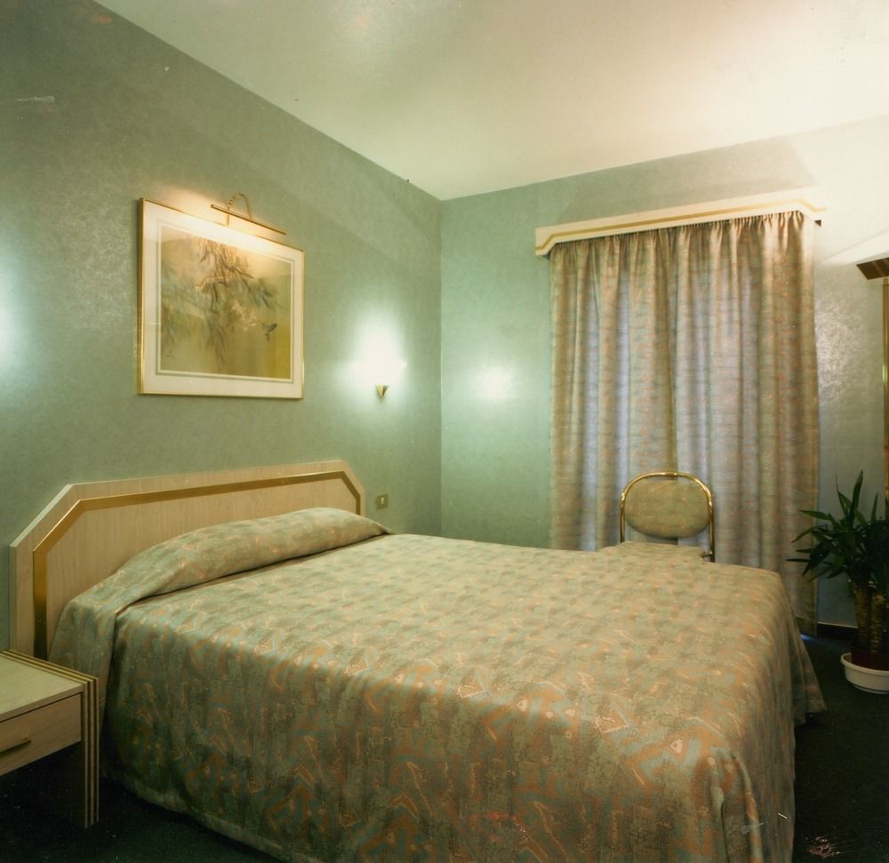 Hotel Le Chantecler Βρυξέλλες Εξωτερικό φωτογραφία